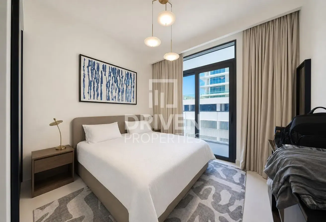Dynamic Area  | Furnished Apt | Marina View