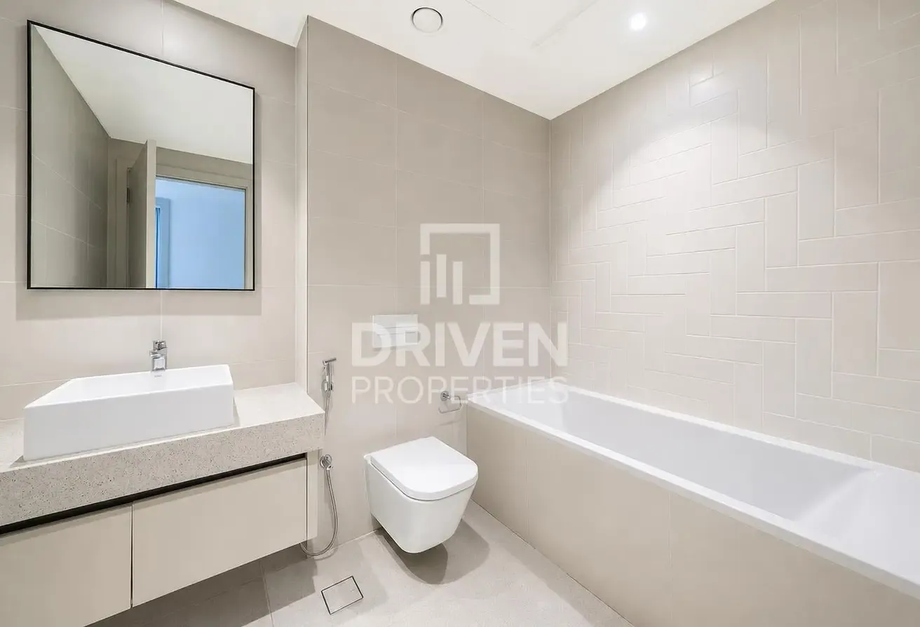 Dynamic Area  | Furnished Apt | Marina View