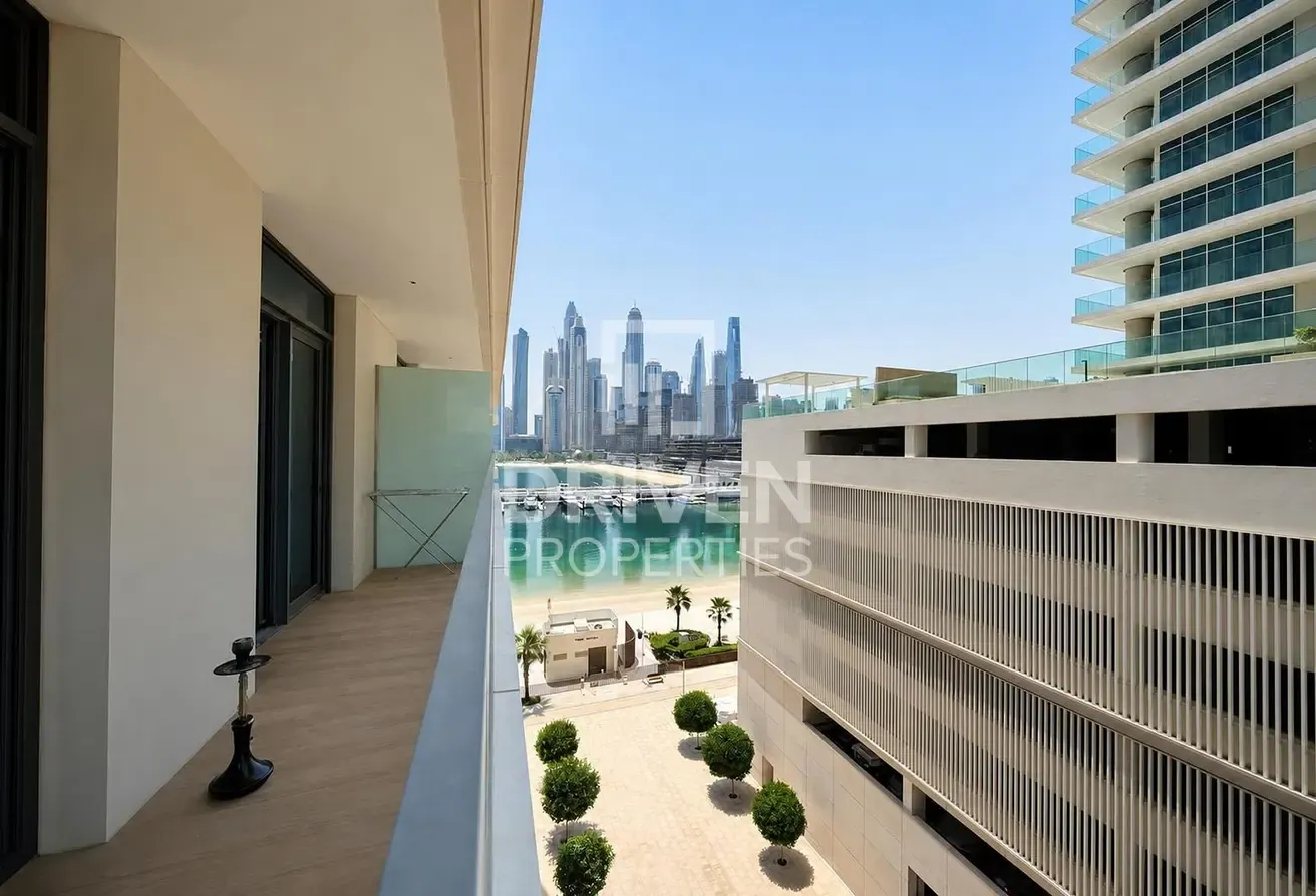 Dynamic Area  | Furnished Apt | Marina View