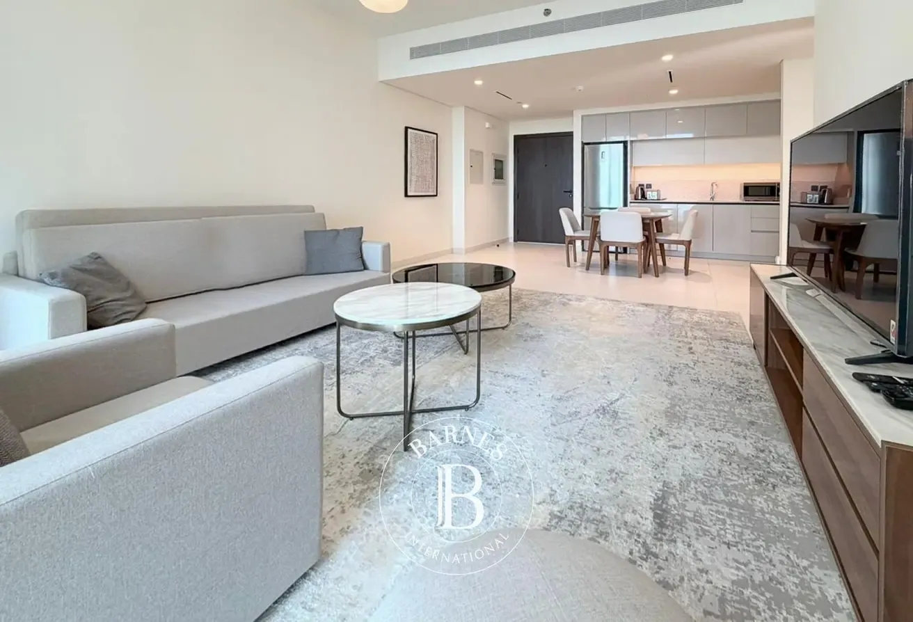 Low Floor | Vacant | Furnished