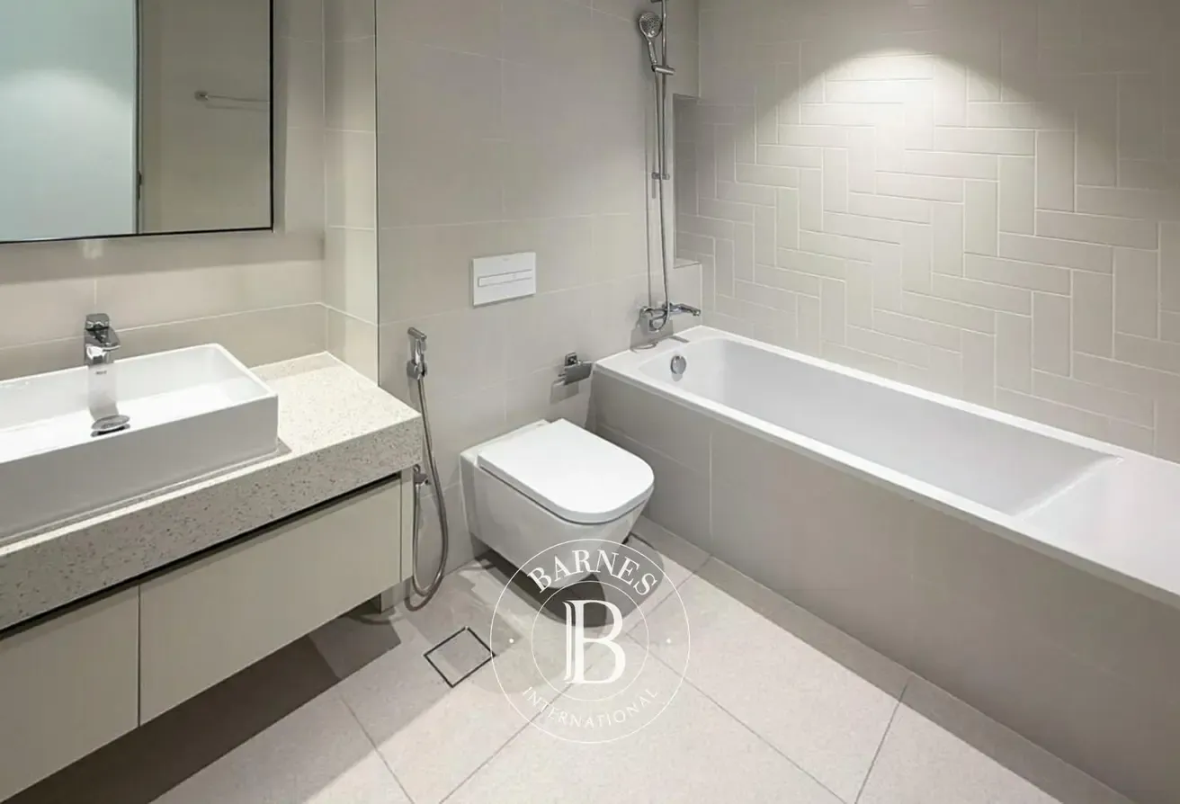 Low Floor | Vacant | Furnished
