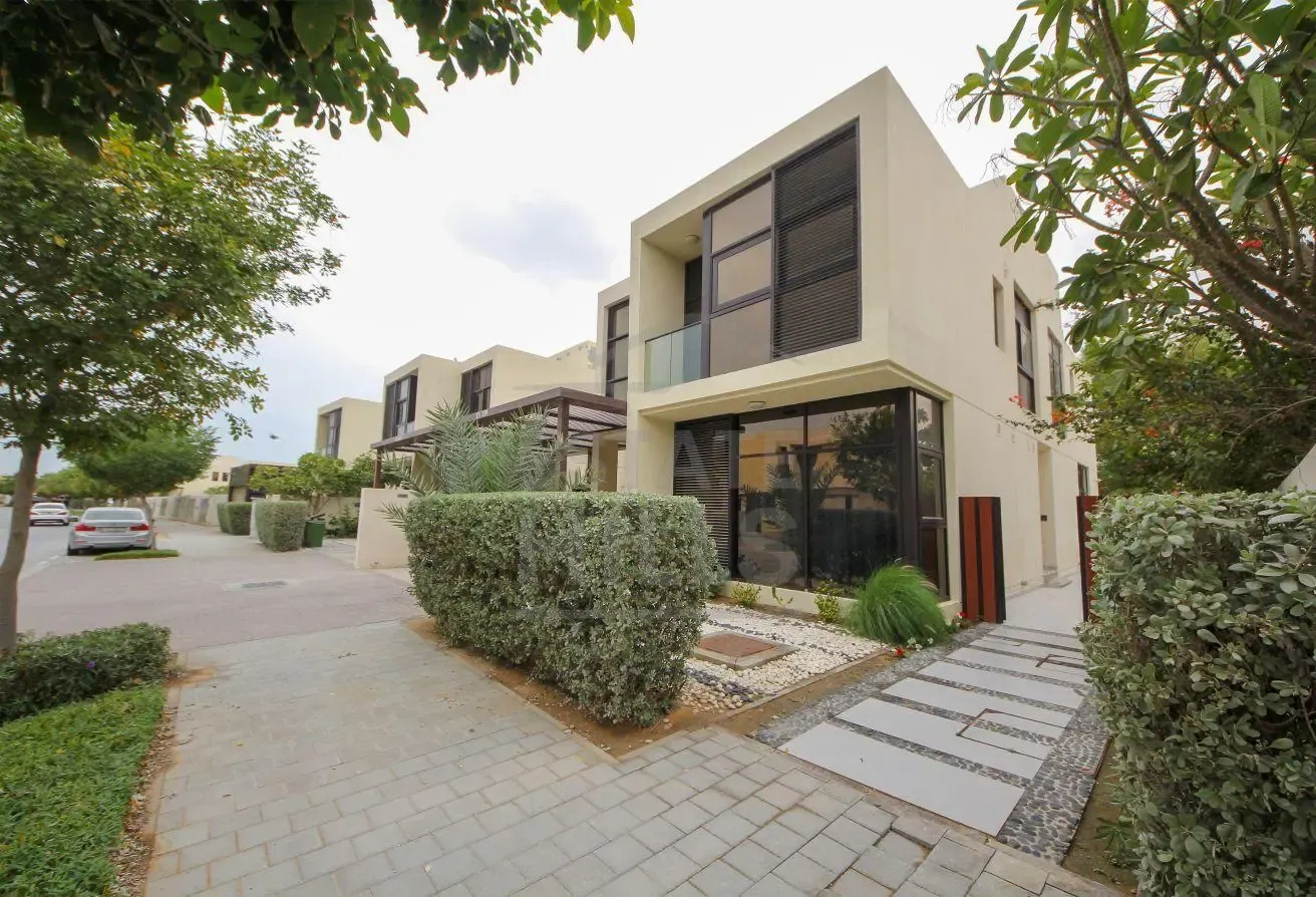 Parkview | Fully Furnished | Single Row