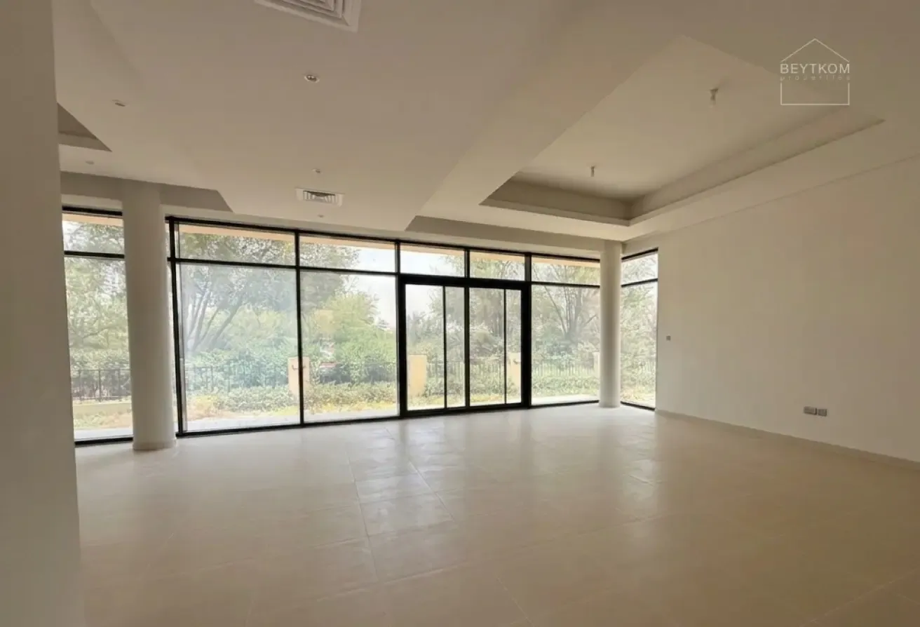 5BR Villa | Large Corner Plot | Brand New