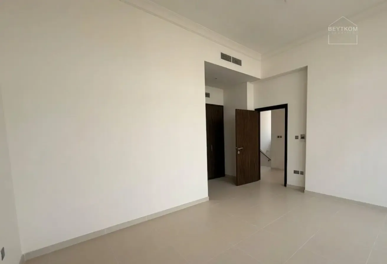 5BR Villa | Large Corner Plot | Brand New