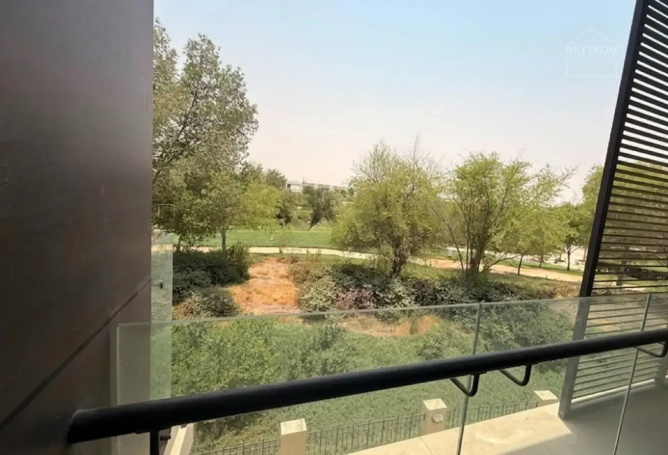 5BR Villa | Large Corner Plot | Brand New