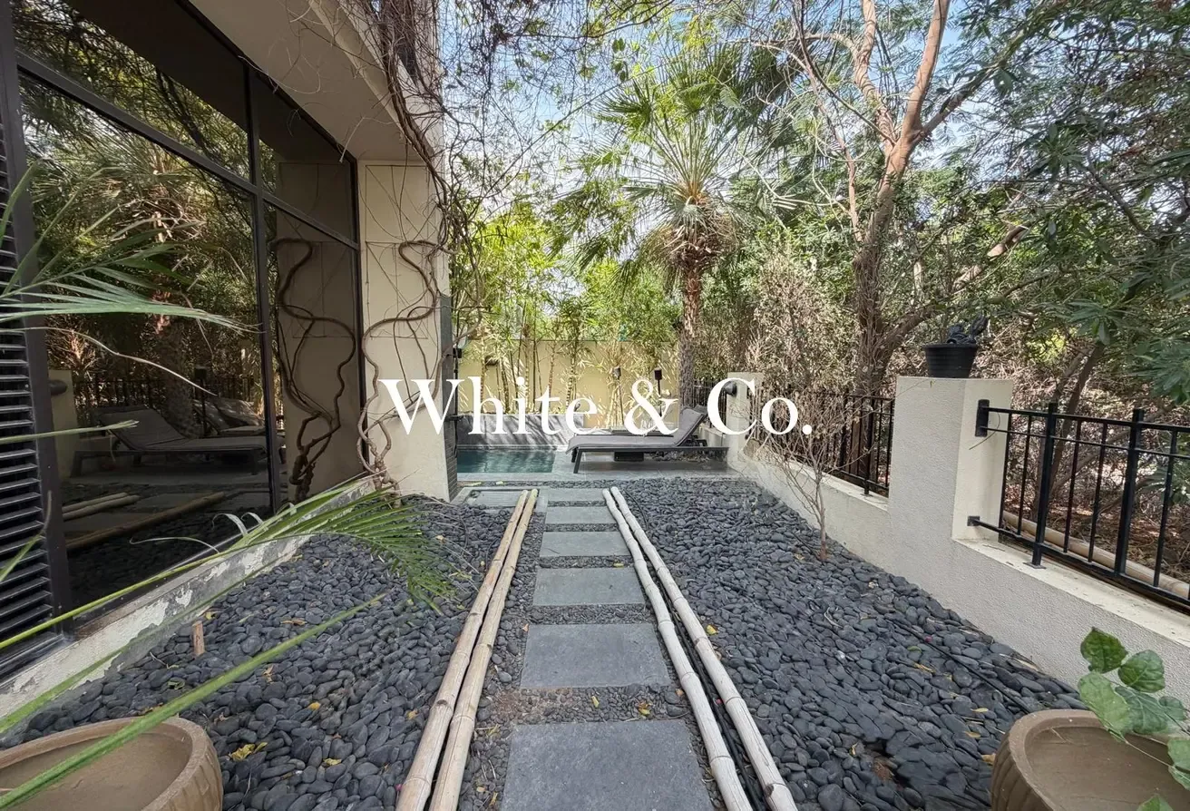 PARK BACKING | UPGRADED | MOTIVATED SELLER