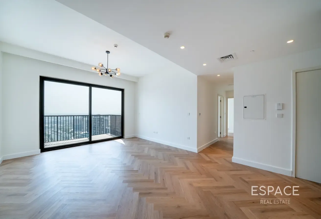 High Floor | Upgraded | Vacant on Transfer