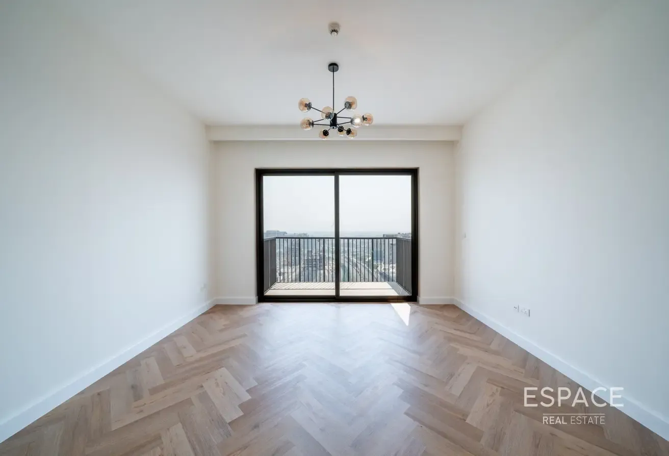 High Floor | Upgraded | Vacant on Transfer
