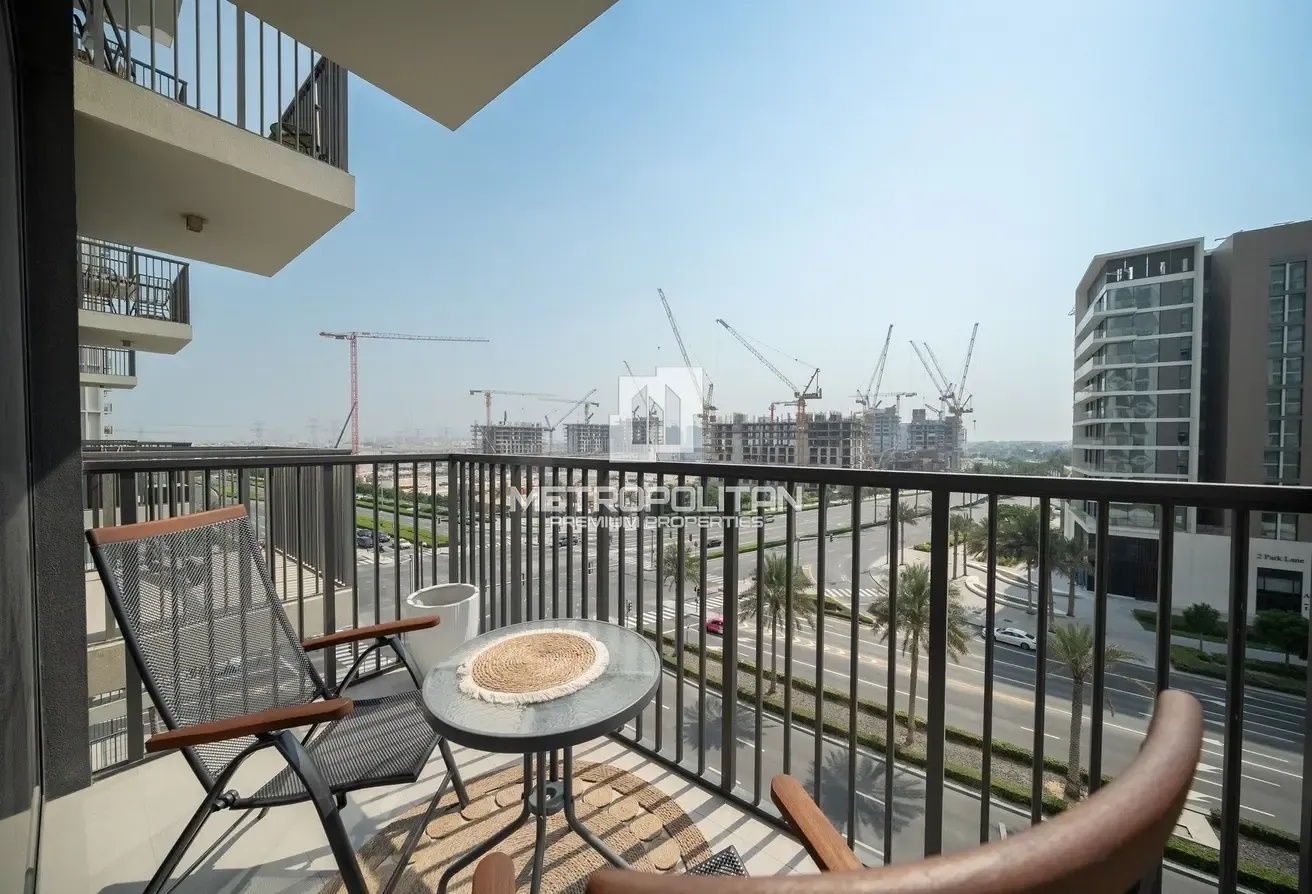 VOT | Semi Upgrade | Middle Floor | Furnished
