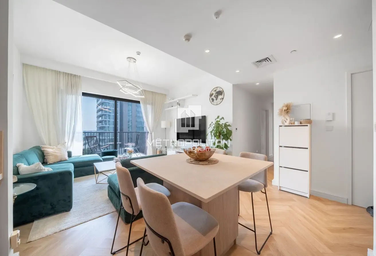 VOT | Semi Upgrade | Middle Floor | Furnished