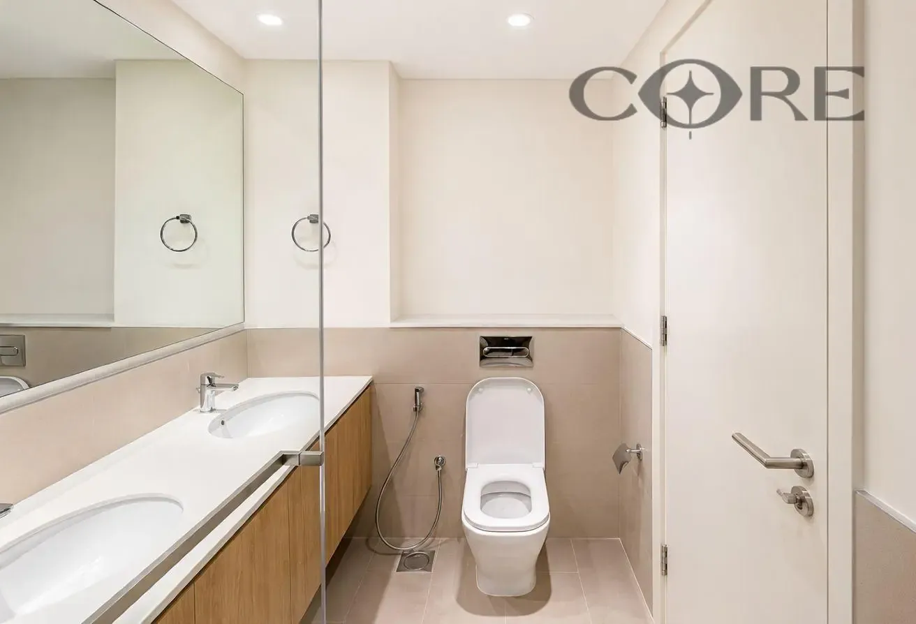 MIDFLOOR | MOTIVATED SELLER | SEMI-FURNISHED