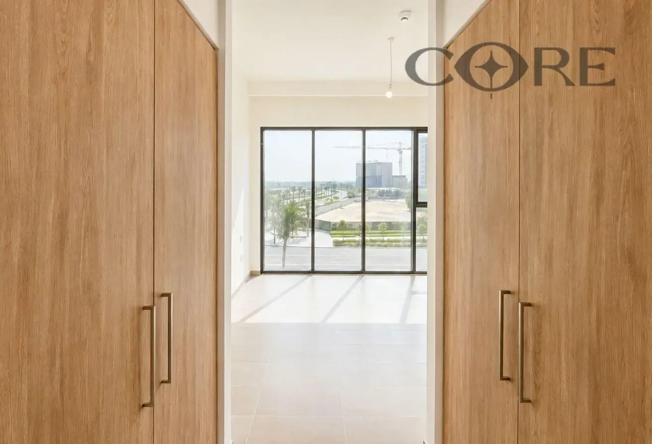 MIDFLOOR | MOTIVATED SELLER | SEMI-FURNISHED