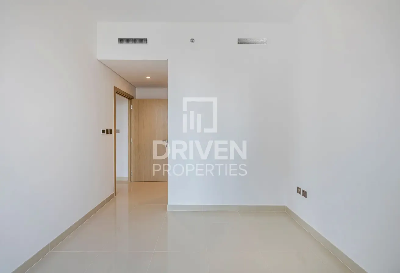 Exclusive Cozy Unit Overlooking Community Views
