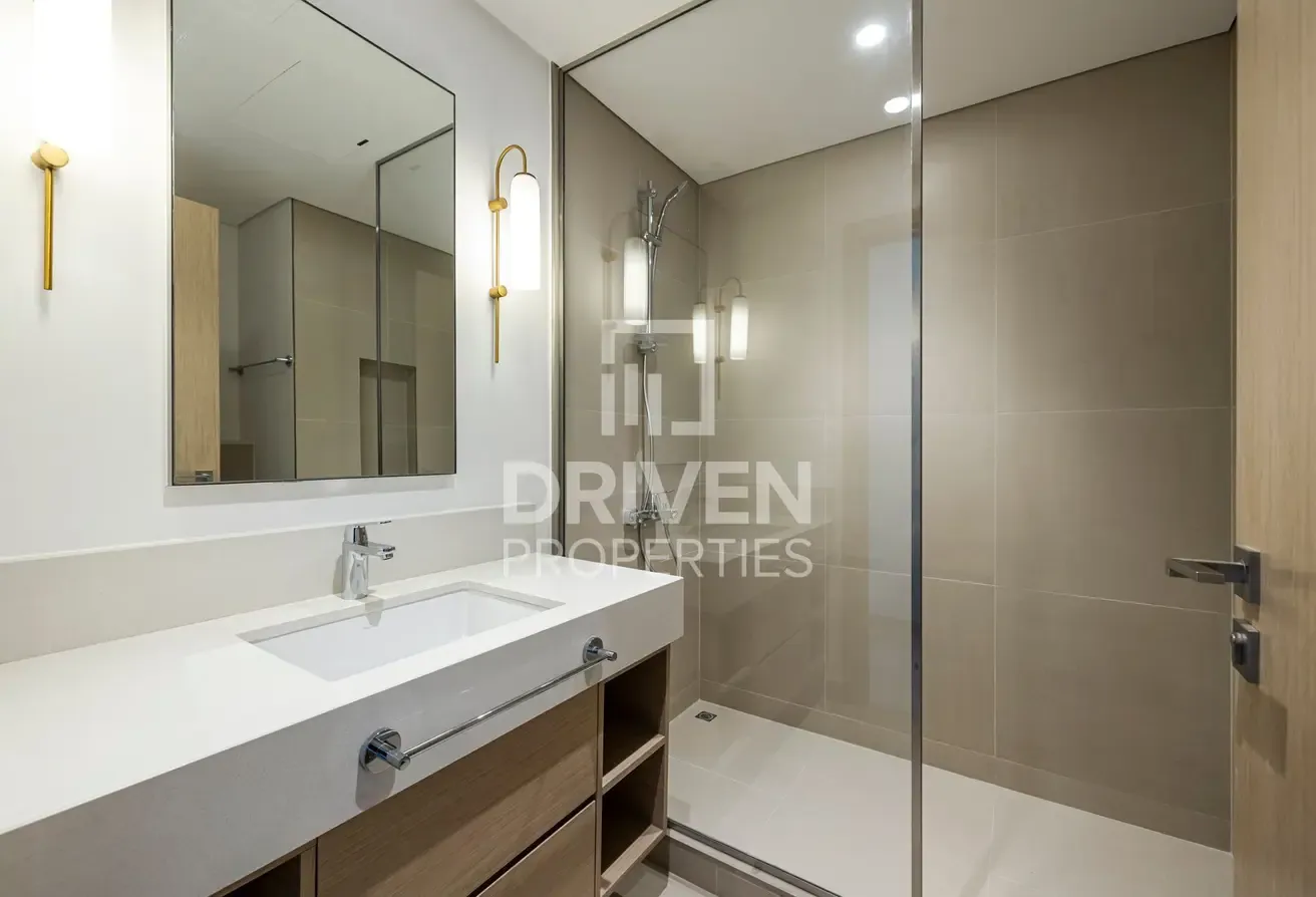 Exclusive Cozy Unit Overlooking Community Views