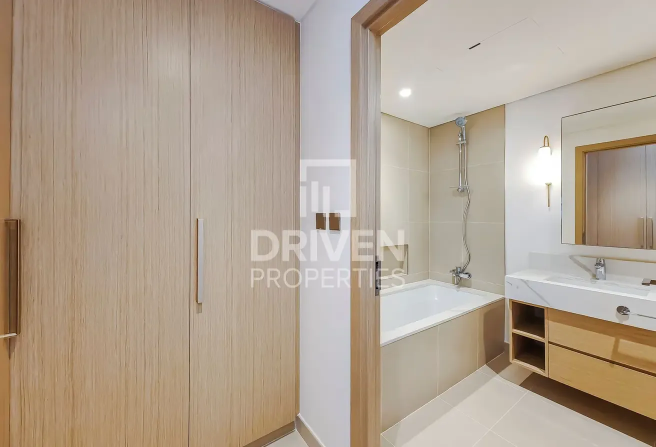 Modern Unit | High Floor | Garden and Sea View