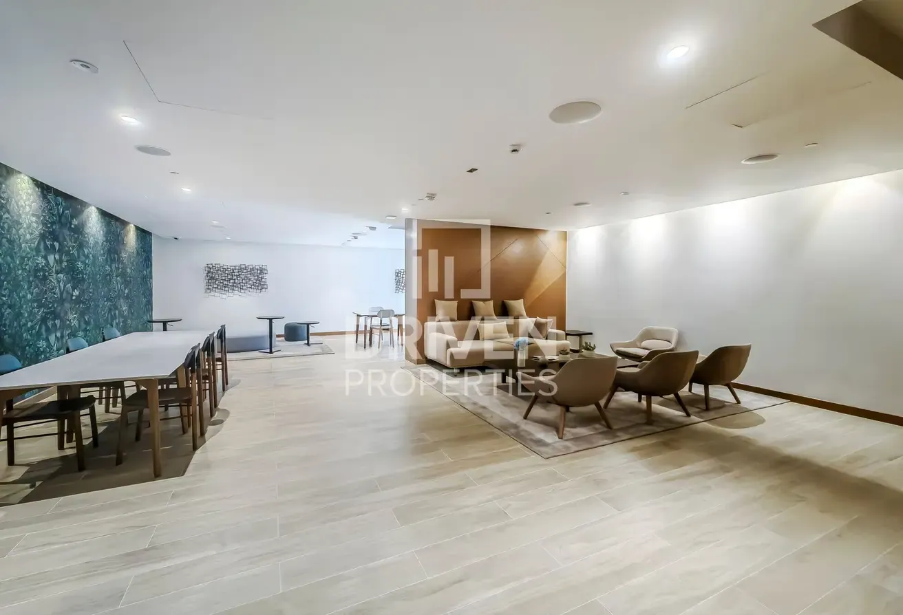Modern Unit | High Floor | Garden and Sea View