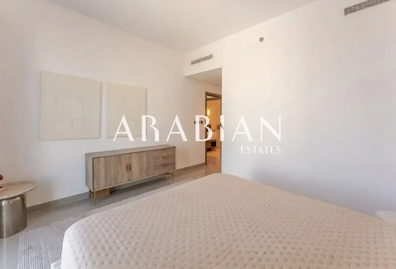 Burj Khalifa View | Vacant | Large Layout