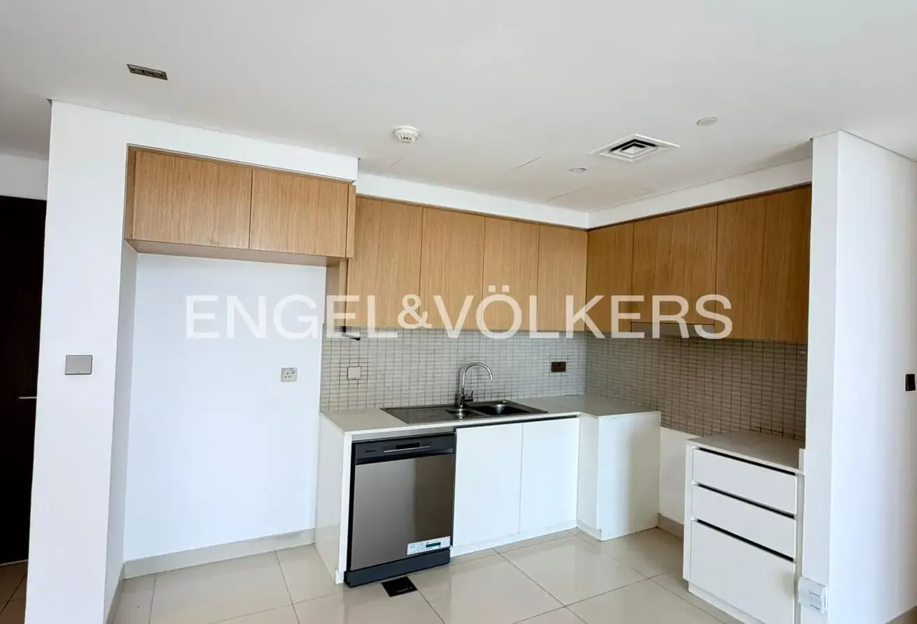 Low Floor | Motivated Seller | Vacant