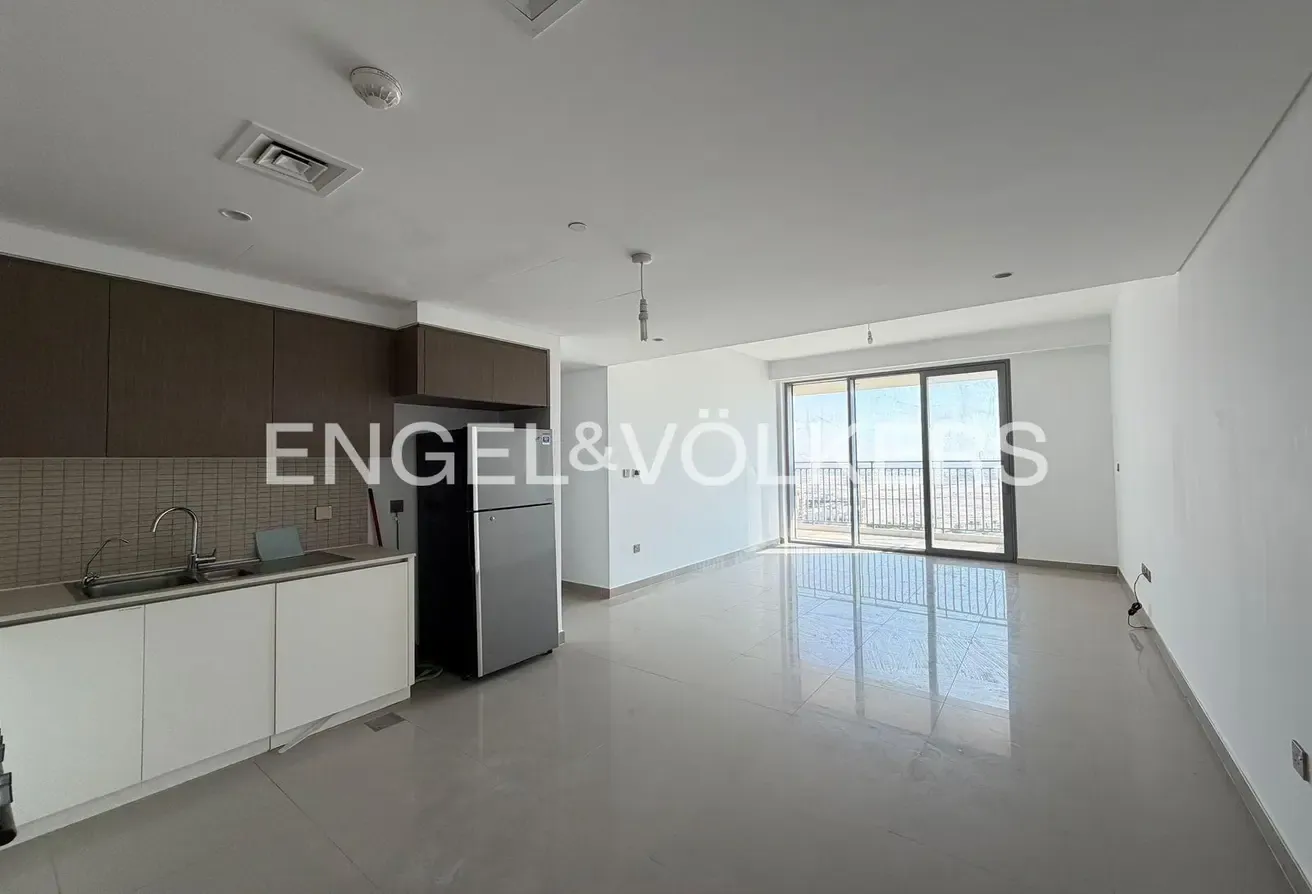 Higher Floor | Vacant | Water & Future Tower View