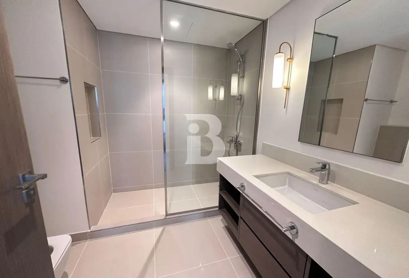 PARK & PARTIAL SEA VIEW | VOT | HIGH FLOOR