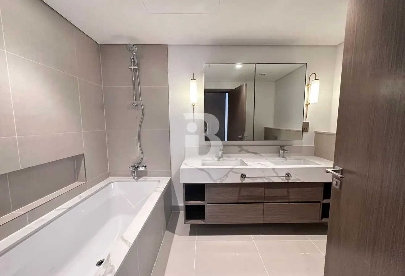 PARK & PARTIAL SEA VIEW | VOT | HIGH FLOOR