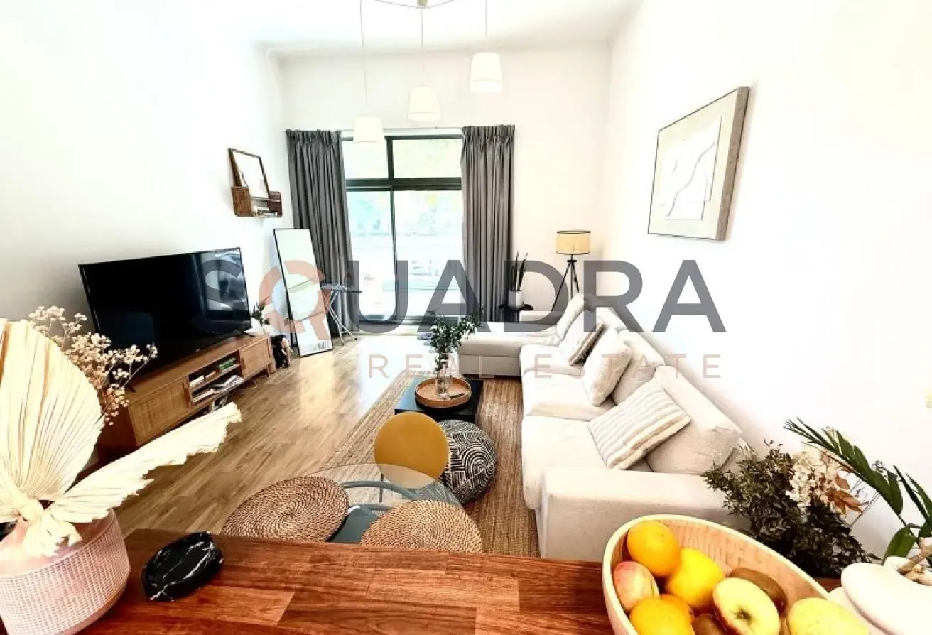 Well Maintained Unit | Fully Upgraded with Terrace