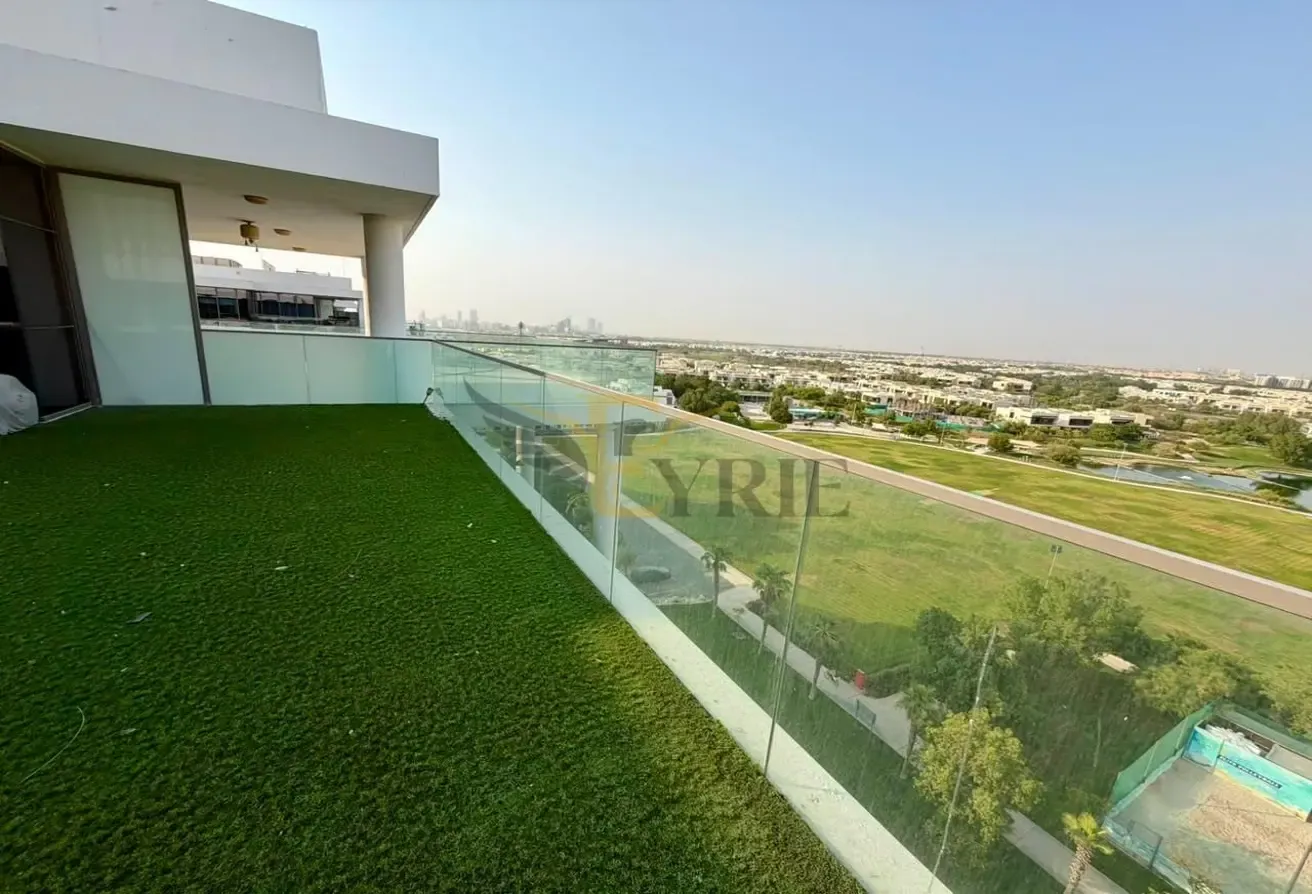 Vacant | Penthouse | Golf View