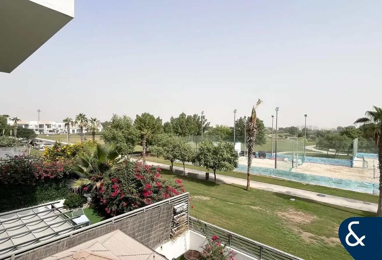 2 Beds | Park view | Upgraded | Huge Layout
