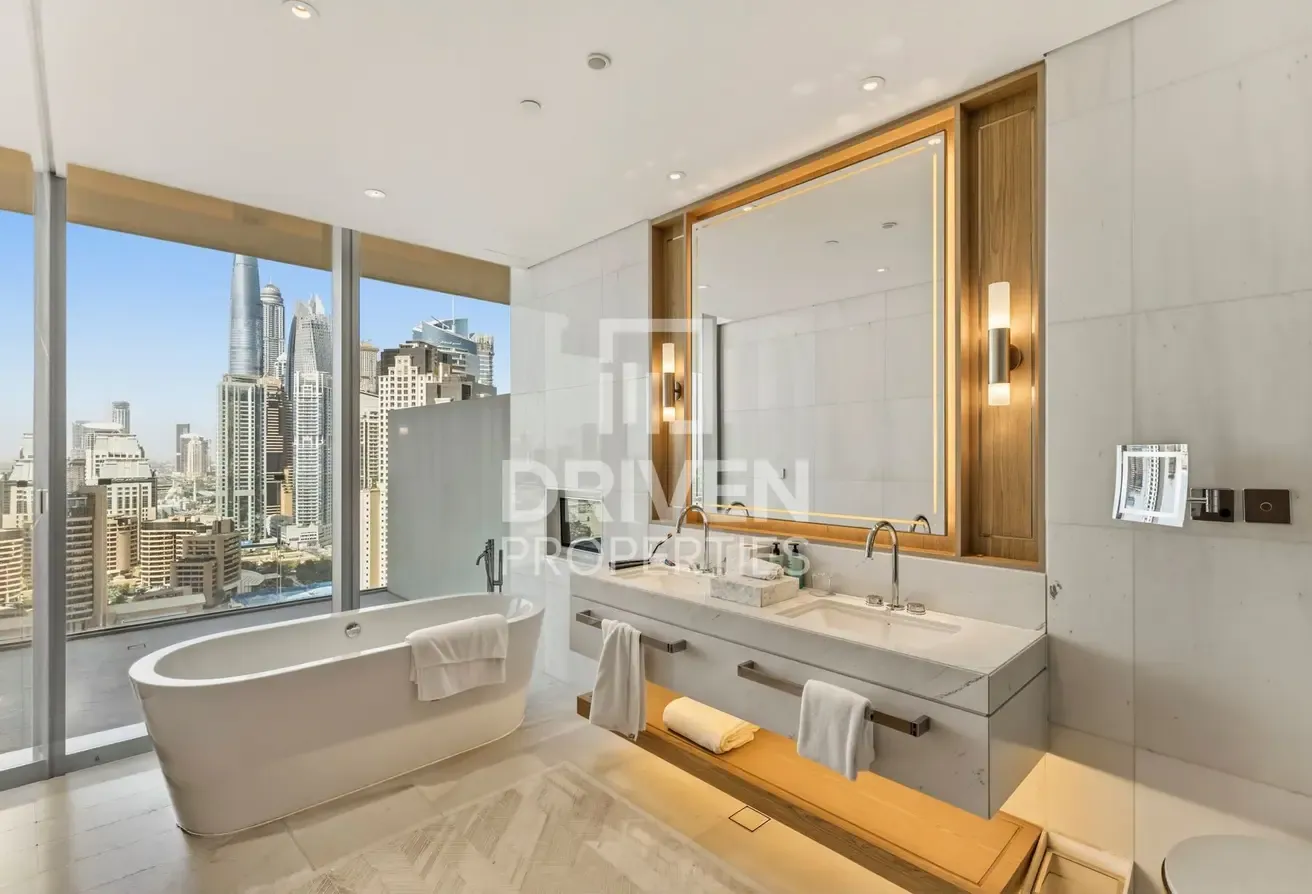 Corner | Largest Layout | High Floor Full Sea View