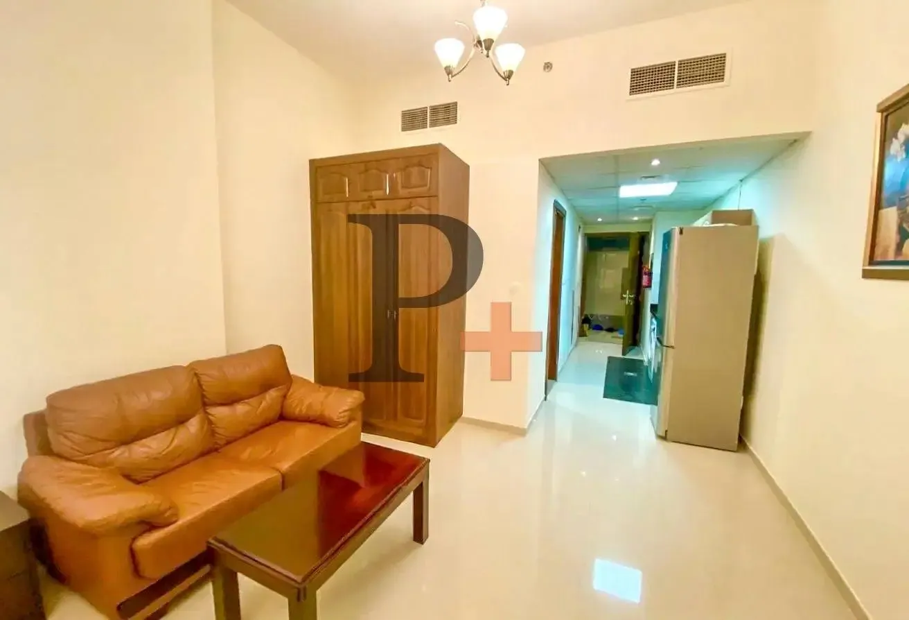Spacious Unit | Mid Floor | Prime Location