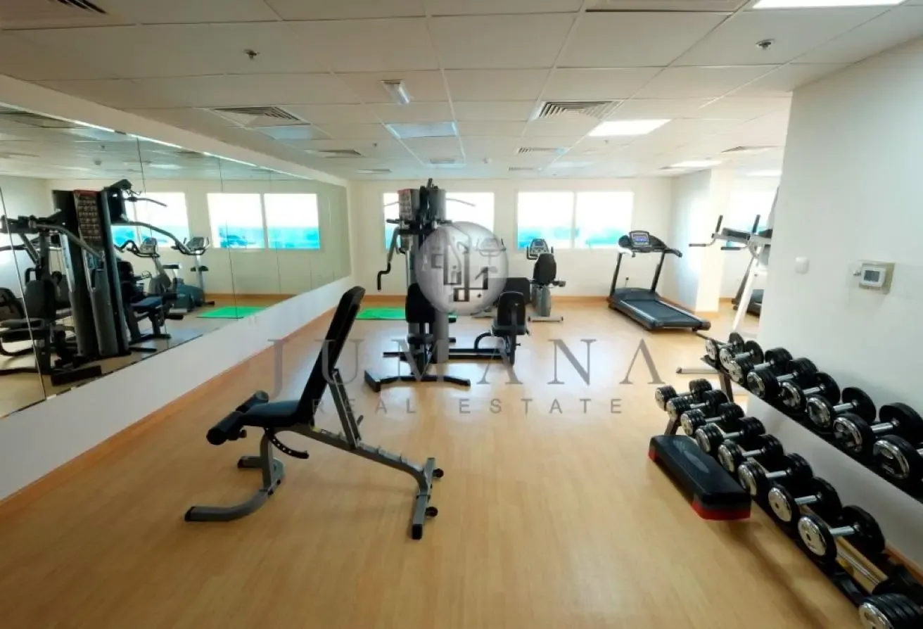 VACANT Elite 5 Studio Furnished lake view Balcony