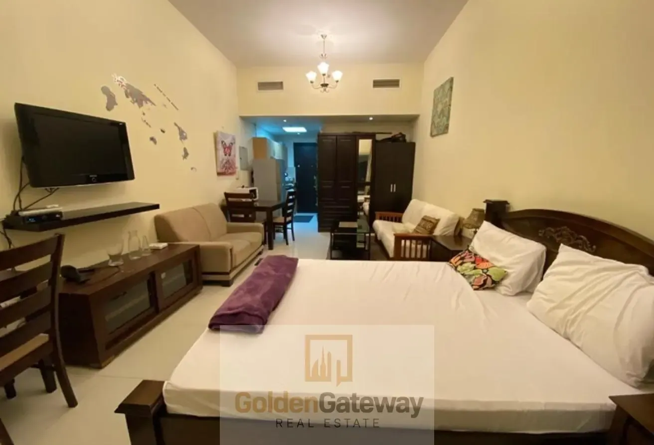 Spacious Unit | High Floor | Best Investment