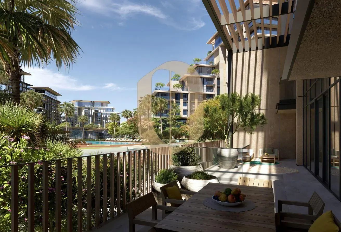 Rare 4BR Duplex |City Walk| Private 2-Level Living