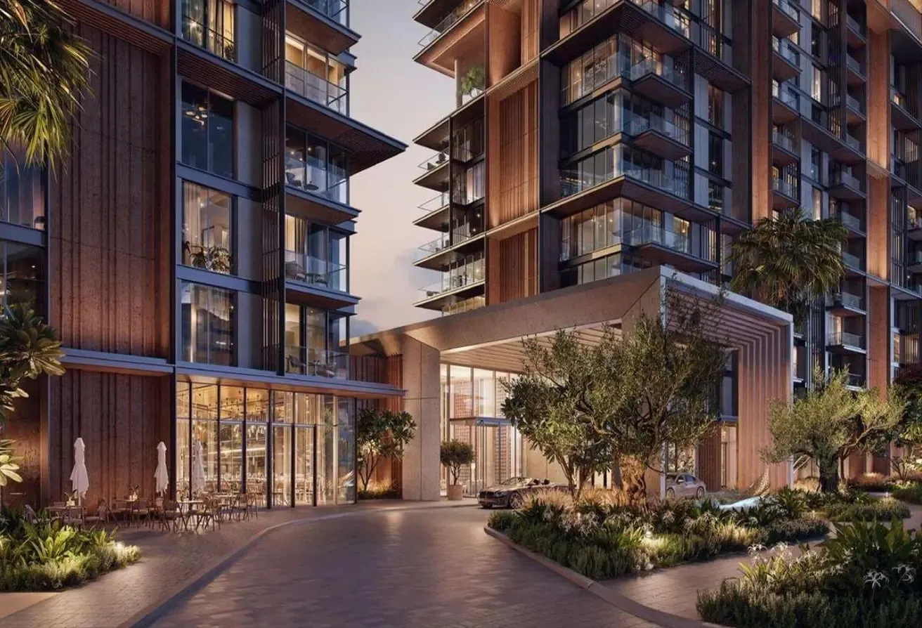 Urban Luxury | Lagoon View | Prime Location