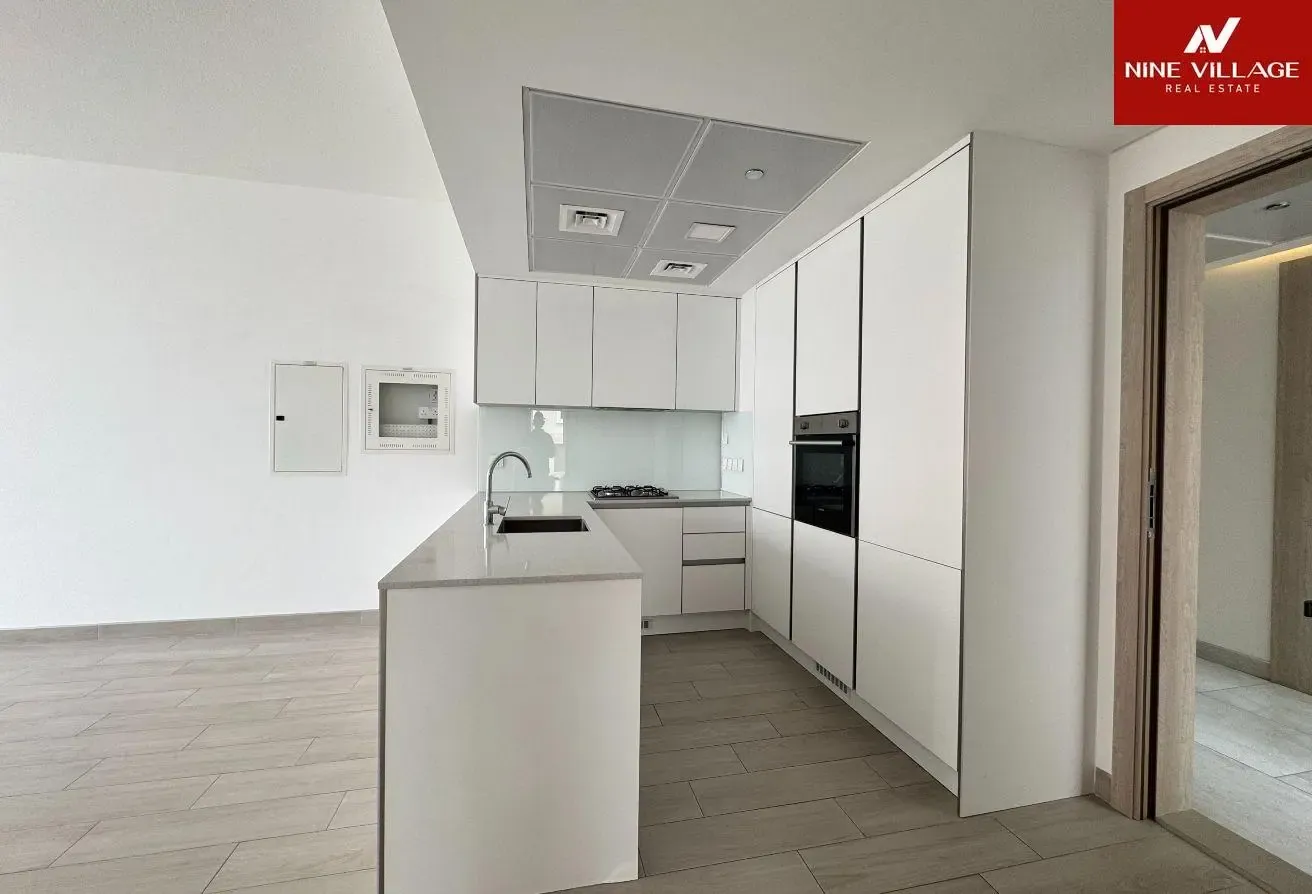 Elegant 3 BHK - Fully Furnished - Spacious Layout