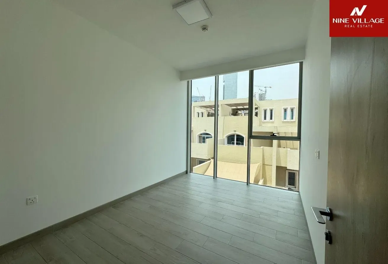 Elegant 3 BHK - Fully Furnished - Spacious Layout