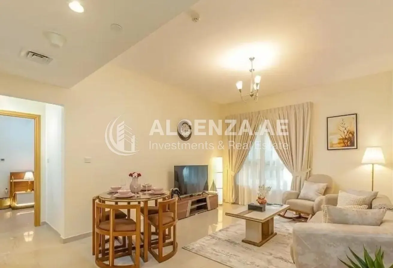 Furnished 1BR | Closed Kitchen |  Mid-Floor