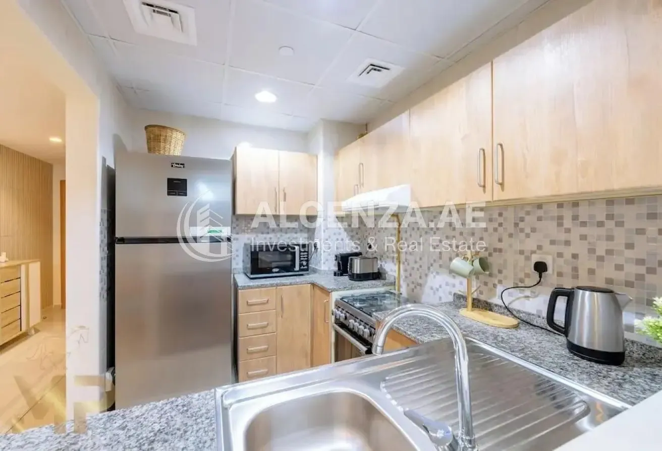 Furnished 1BR | Closed Kitchen |  Mid-Floor