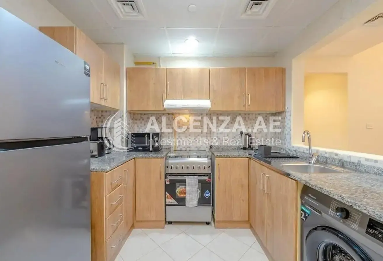 Furnished 1BR | Closed Kitchen |  Mid-Floor