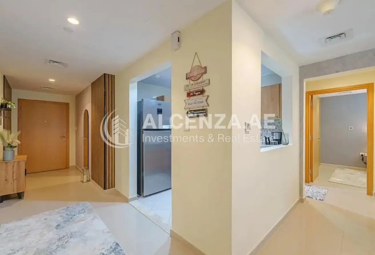 Furnished 1BR | Closed Kitchen |  Mid-Floor