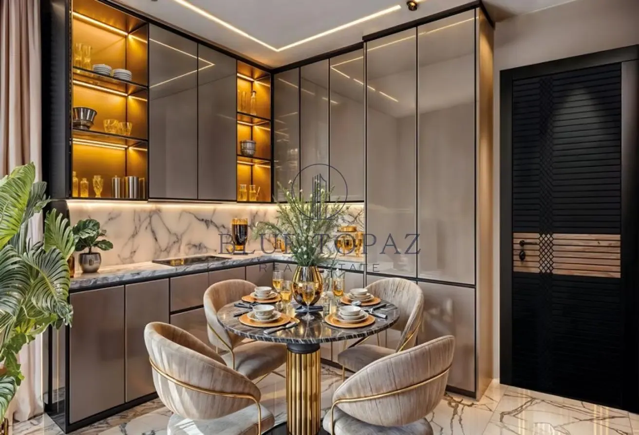 Fully Furnished | Lake/City View | Mid-High Floor