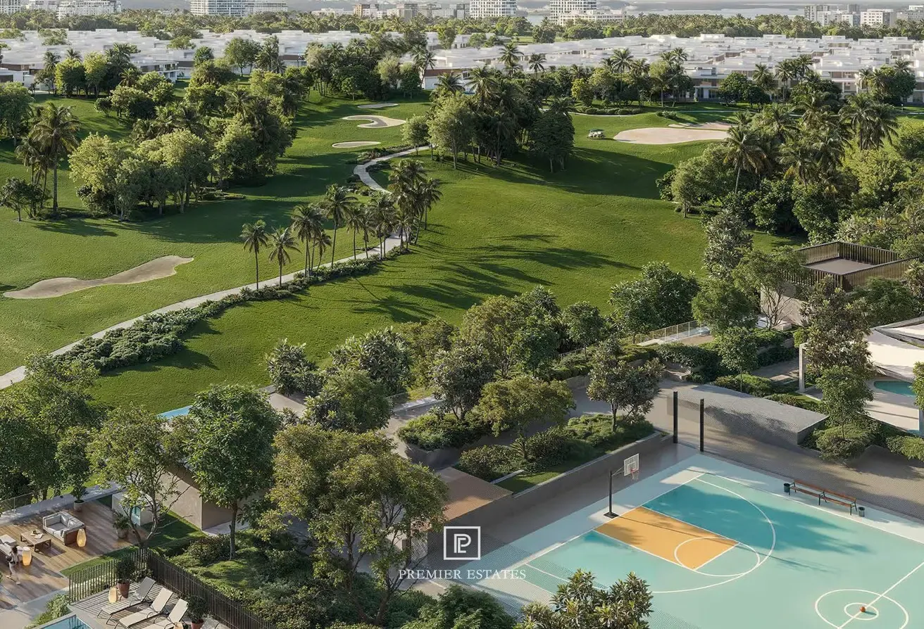 Park facing | Golf club | Close to retail | 1-BR
