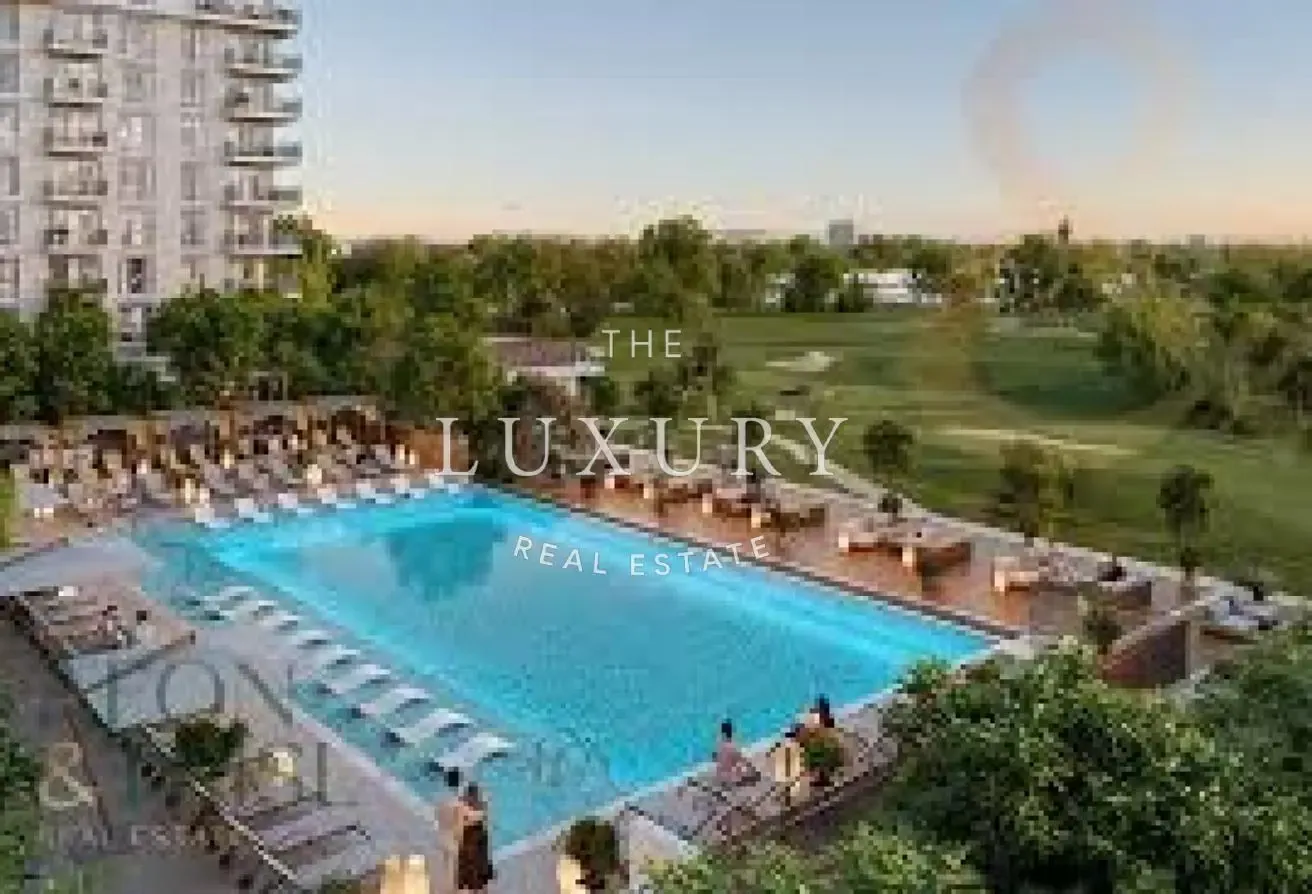 Modern 1-Bedroom Apartment | Golf Point Tower 2