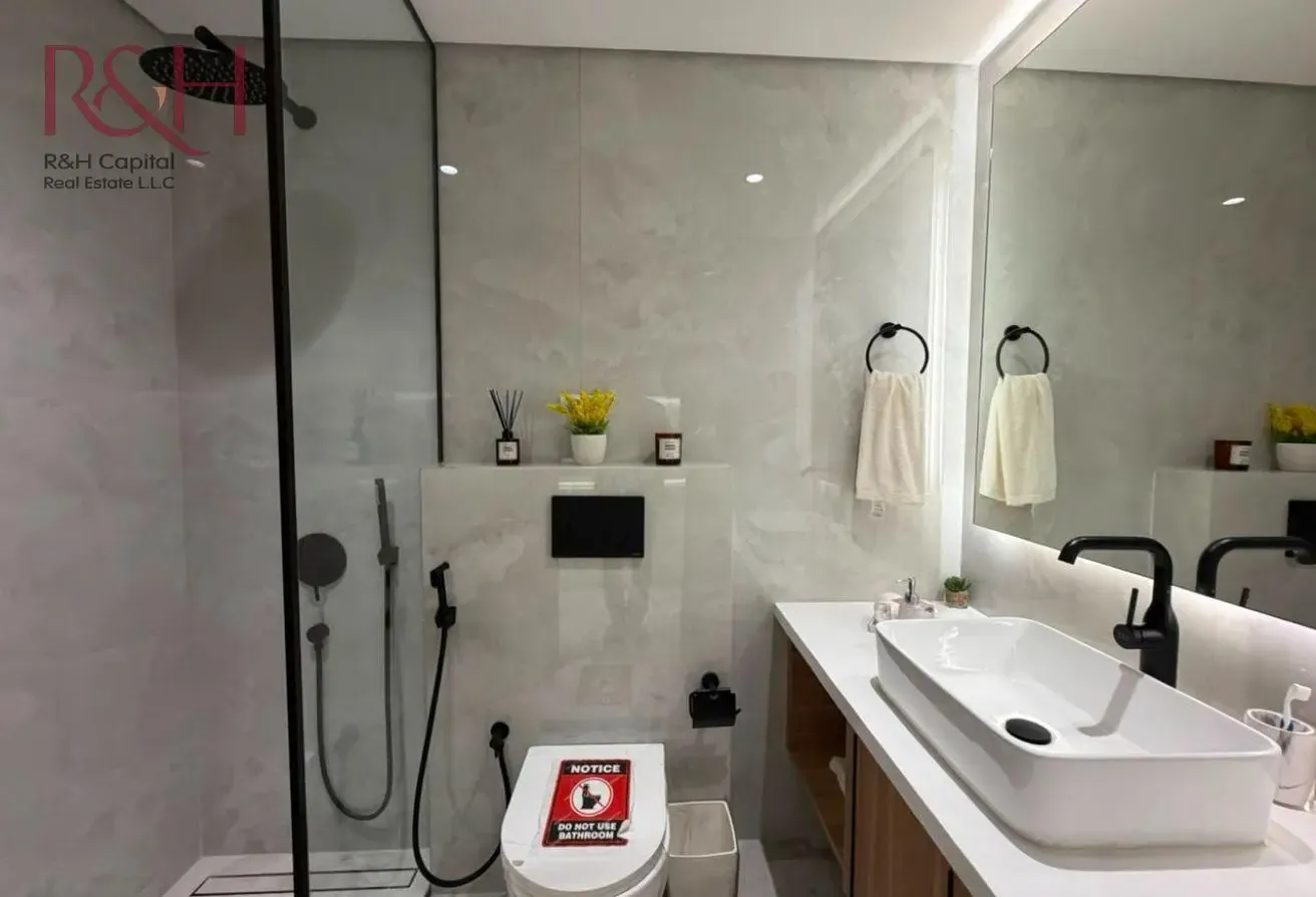 Modern Studio Unit | Furnished | Great Investment