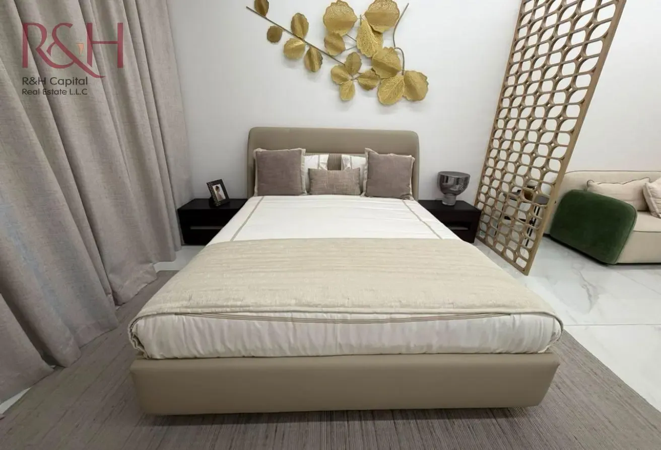 Modern Studio Unit | Furnished | Great Investment