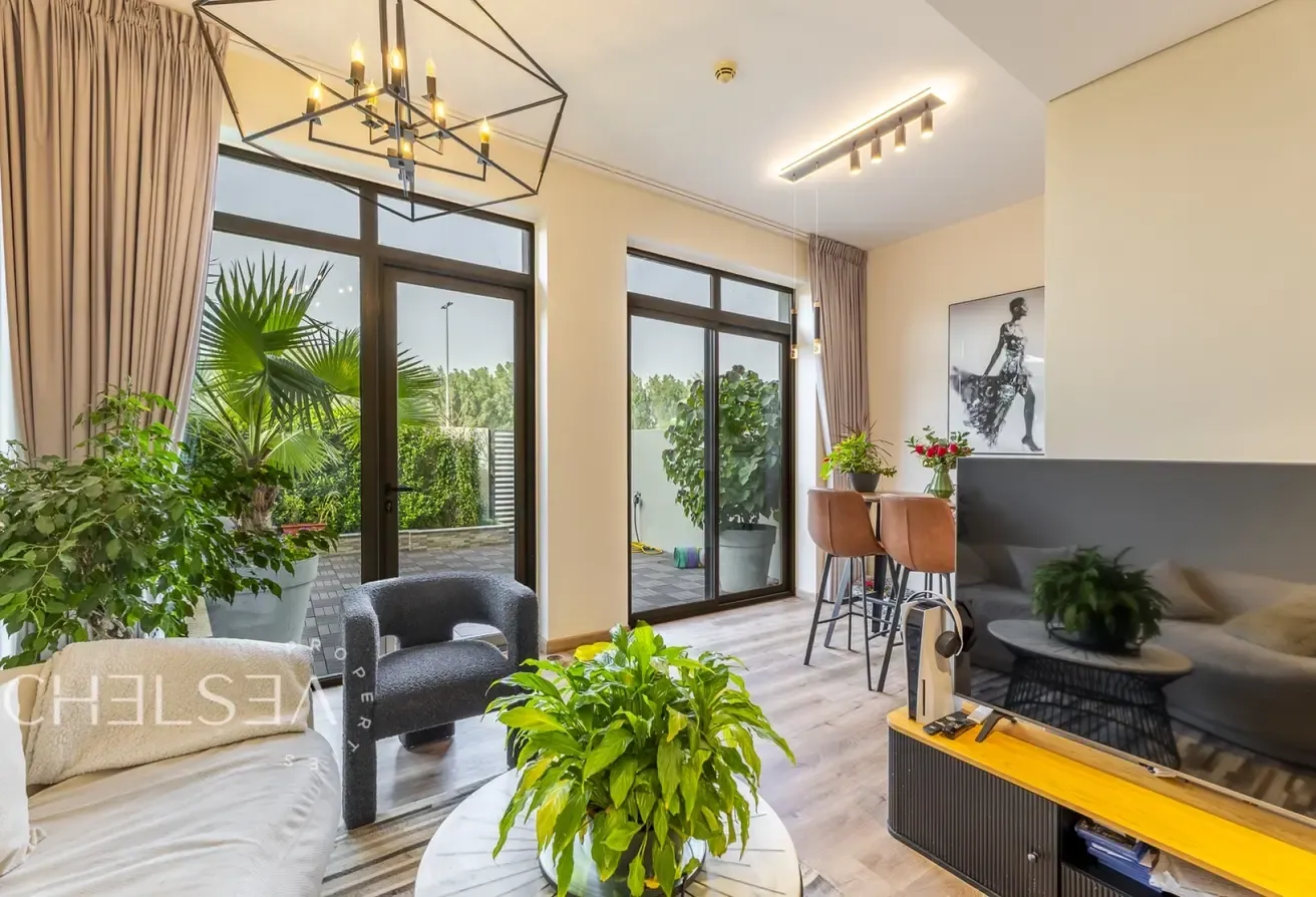UPGRADED | PRIVATE GARDEN | DUPLEX | 2BR + MAID