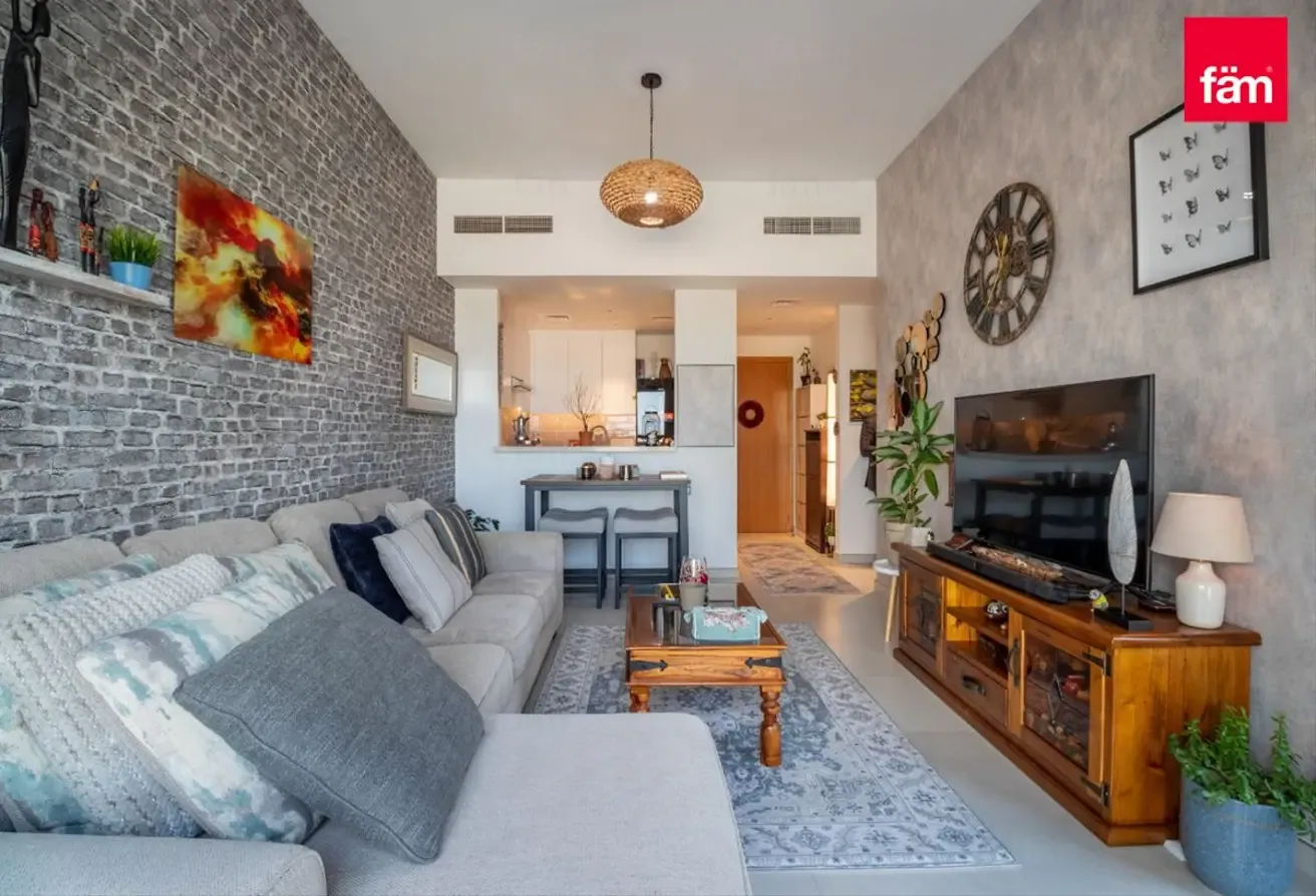Highest Floor | Furnished | Stunning Views | Vot