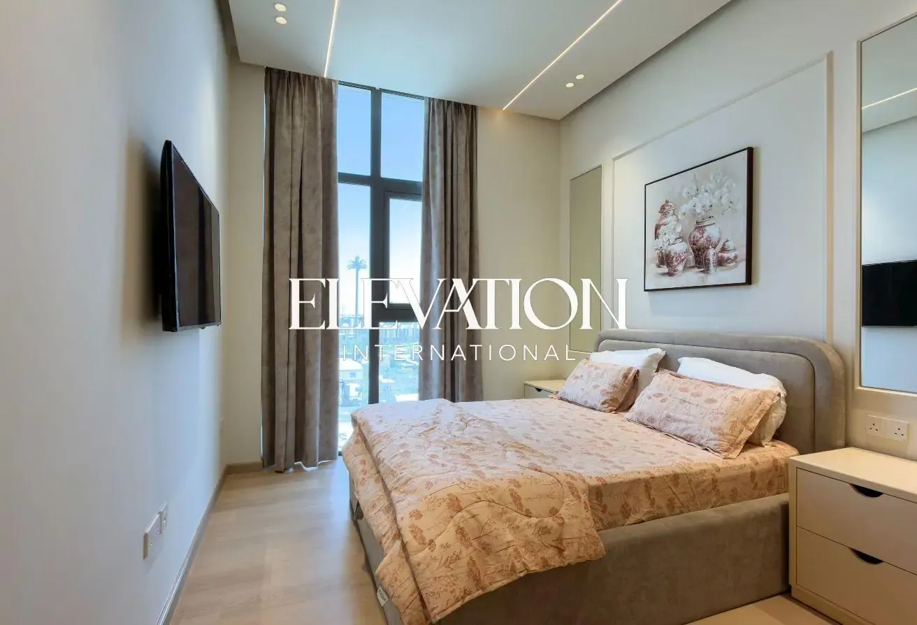 Fully Upgraded Corner 3BR | Park Facing | VOT