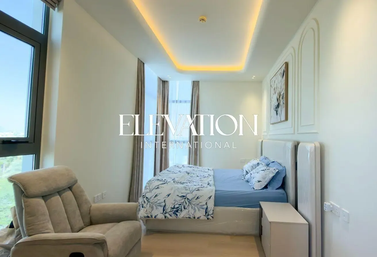 Fully Upgraded Corner 3BR | Park Facing | VOT