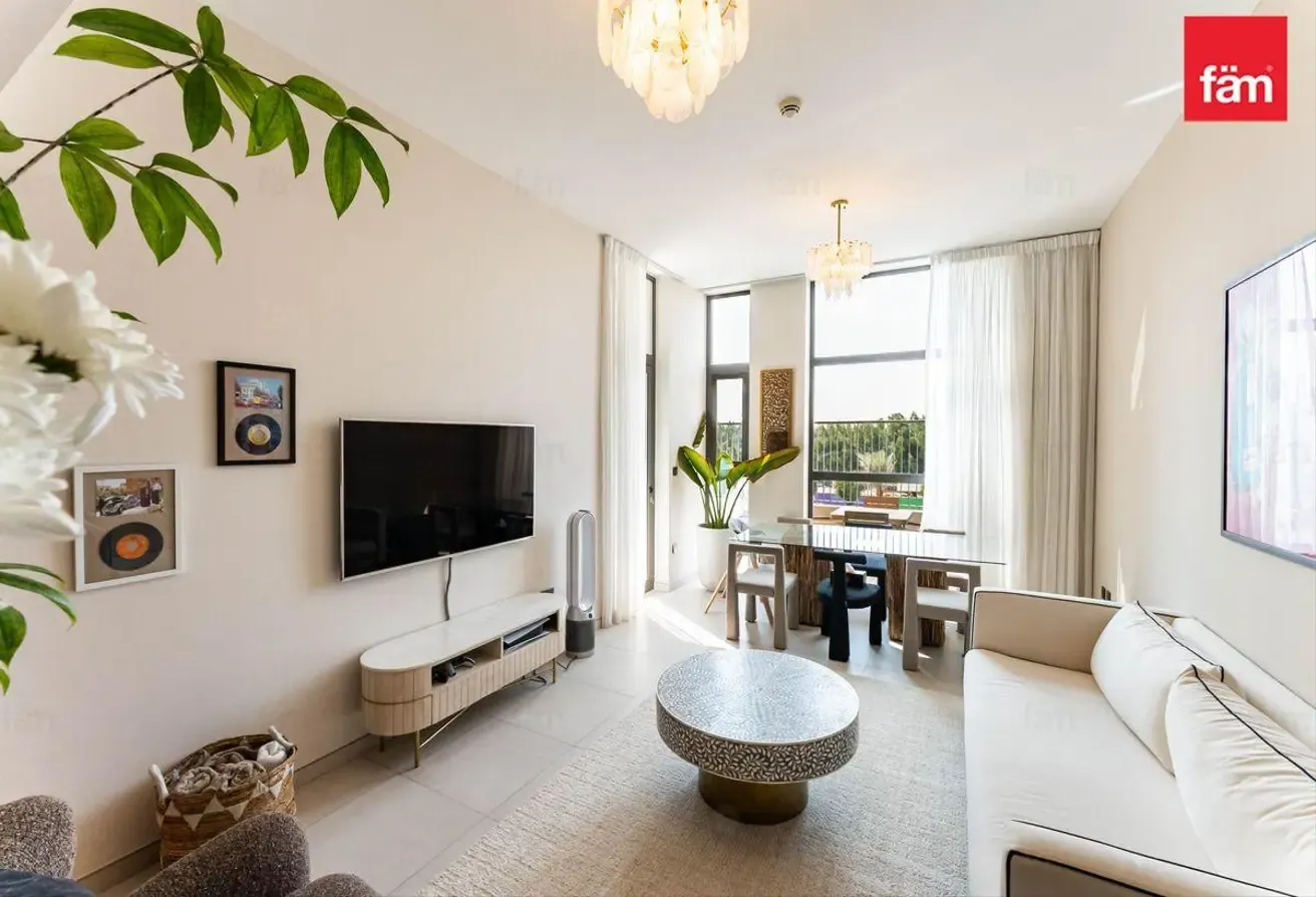 Must See | Bright | Rented | Terrace